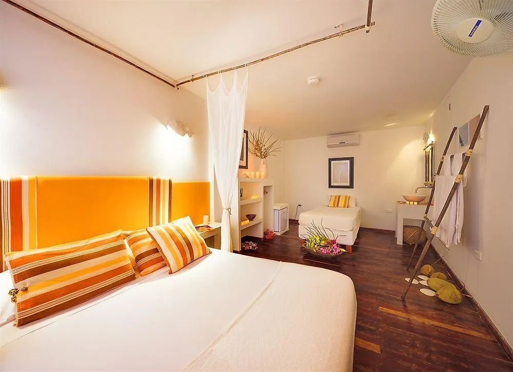 ****  Cartagena Kohsamui Casa Hotel Del Mar קולומביה
